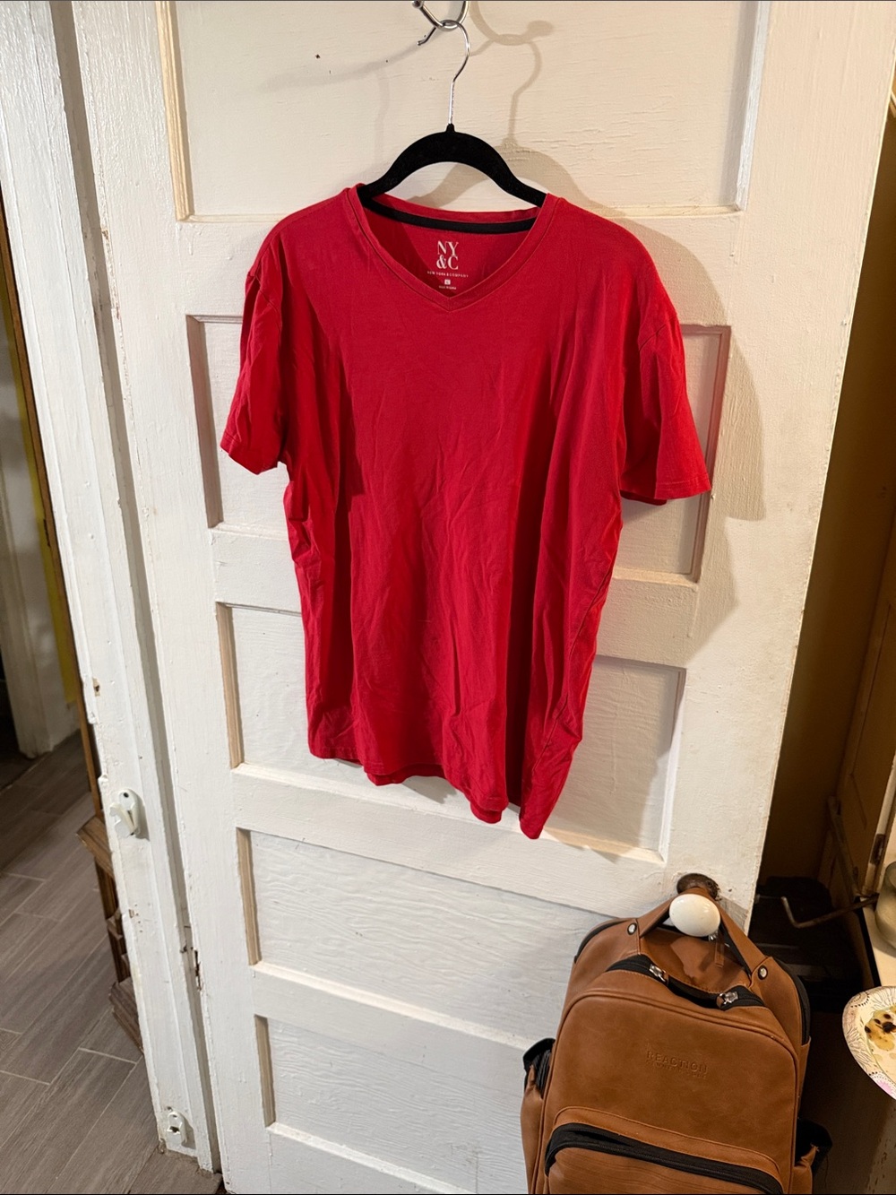 New York & Company Men's Red V-Neck Tee